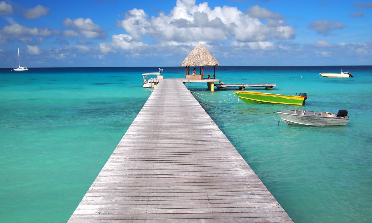 Rangiroa Tahiti by Pljw1 depositphotos