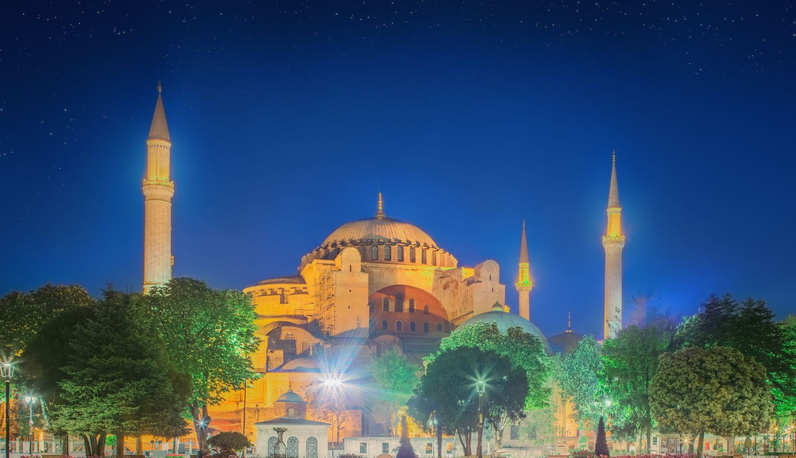 Istanbul Haghia Sophia by Hanna Slavinska 123rf putujmojeftino
