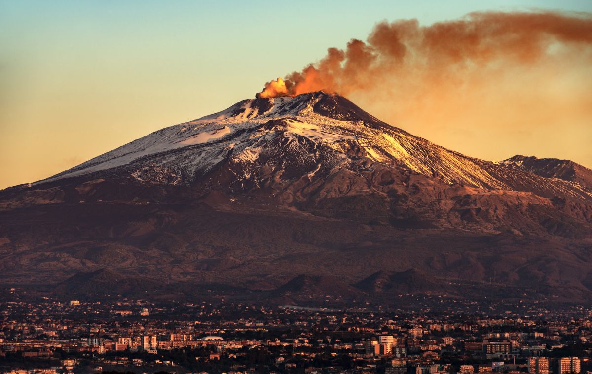 Catania Sicilijy by alberto sevenonseven bigstockphoto