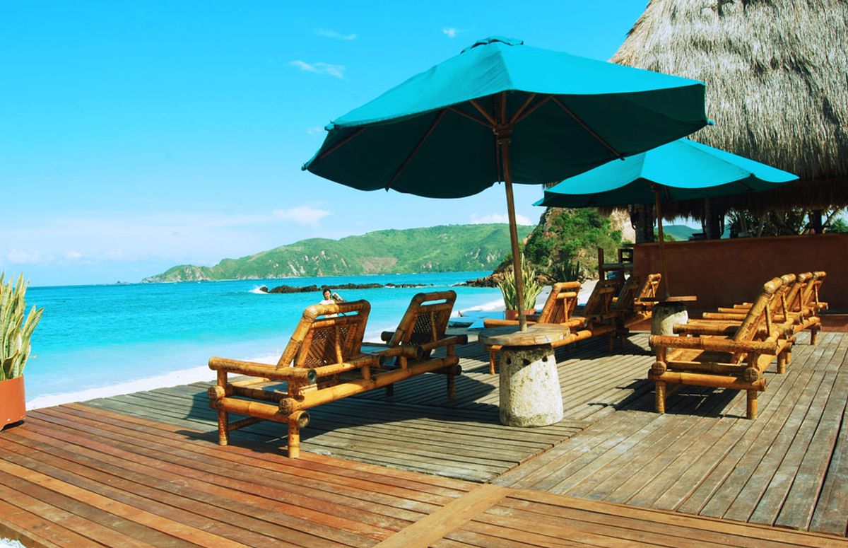 Lombok Nussa hotel by andryani Widyaninmgytas bigstockphoto